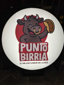 anuncio-luminoso-3d-punyobirria
